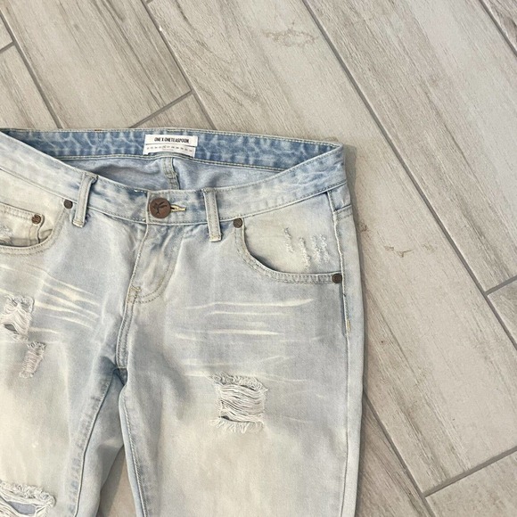One Teaspoon Distressed White Jeans - Picture 6 of 10